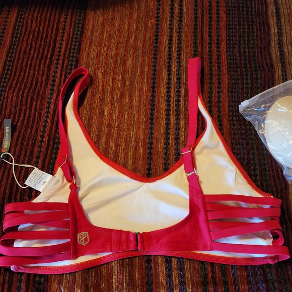 Top - Picture 2 of 3